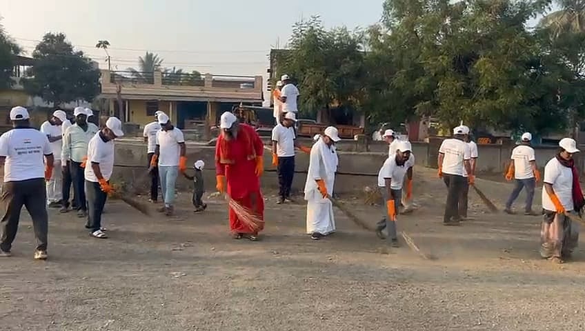 ತ್ಯಾಜ್ಯ ಮುಕ್ತ ಪಟ್ಟಣ ನಿರ್ಮಾಣ ಪ್ರತಿಯೊಬ್ಬರ ಕರ್ತವ್ಯ: ಕಲ್ಲಿನಾಥ ದೇವರು