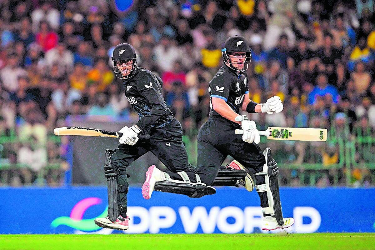 ರಚಿನ್ ಆಲ್‌ರೌಂಡ್ ಆಟ l ಮಿಚೆಲ್ ಸ್ಯಾಂಟ್ನರ್ ಮಿಂಚು: ಸೆಮಿಯತ್ತ ಕಿವೀಸ್ ಹೆಜ್ಜೆ 