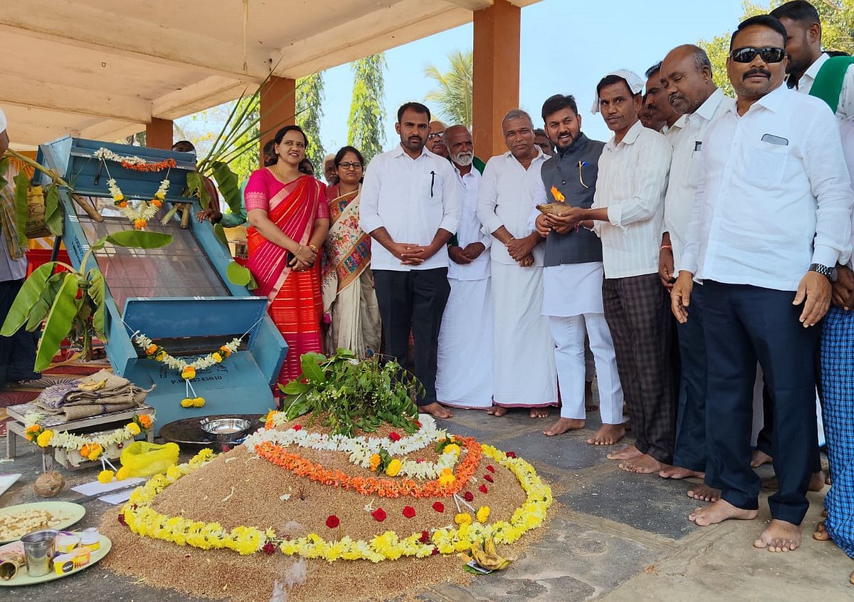 ಹೂವಿನಹಡಗಲಿ: ರಾಗಿ, ಜೋಳ ಖರೀದಿ ಕೇಂದ್ರಕ್ಕೆ ಚಾಲನೆ