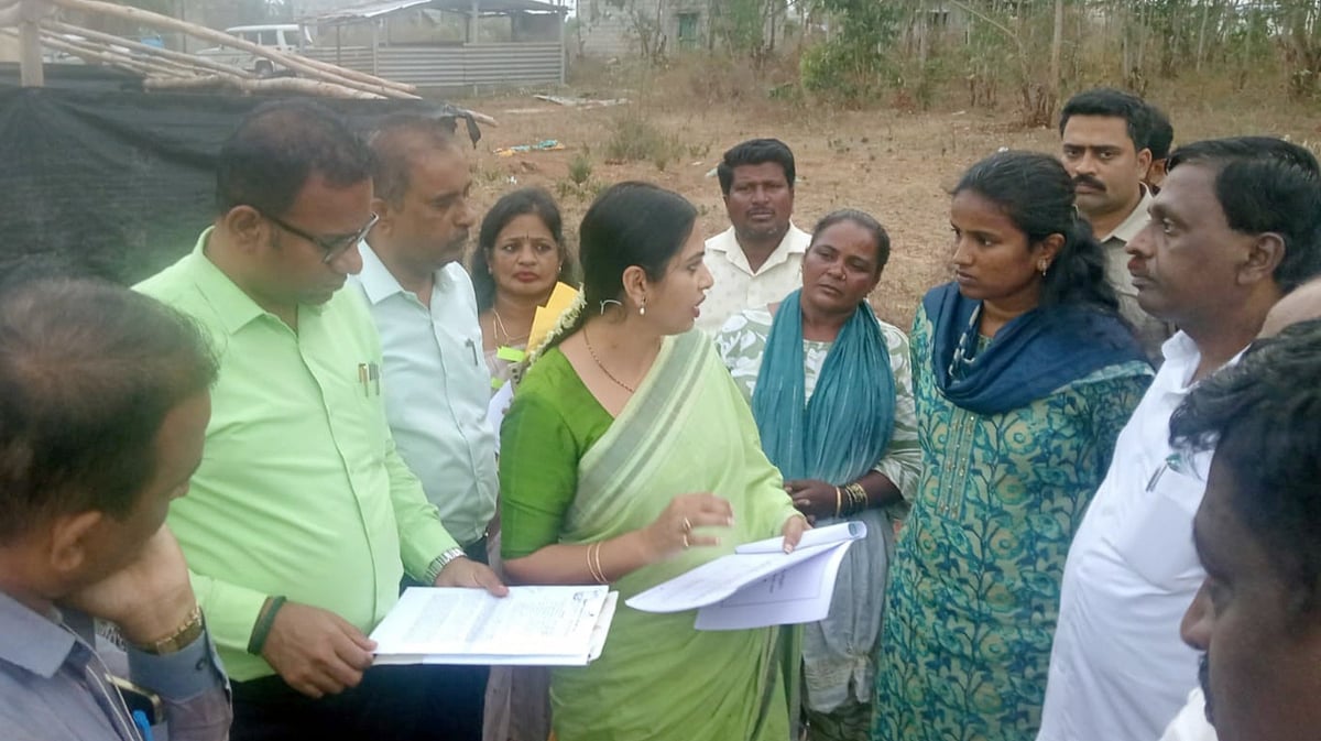 ಶ್ರೀರಂಗಪಟ್ಟಣ: ಹಕ್ಕಿಪಿಕ್ಕಿ ಜನರ ಬಡಾವಣೆ ಅಭಿವೃದ್ಧಿಗೆ ಕ್ರಮ ವಹಿಸಿ– ಪಲ್ಲವಿ 