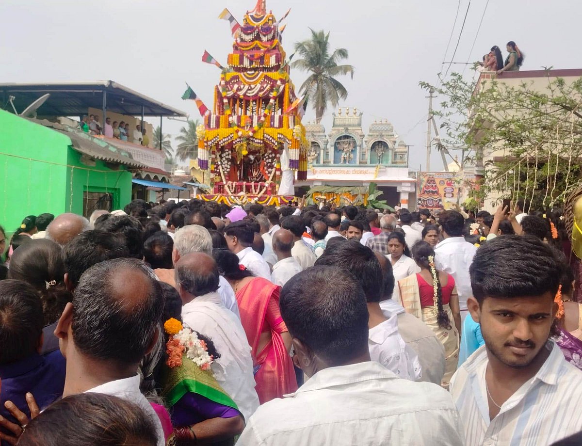 ಕೇರಳಾಪುರ: ಸಂಭ್ರಮದ ವೀರಭದ್ರೇಶ್ವರ ರಥೋತ್ಸವ