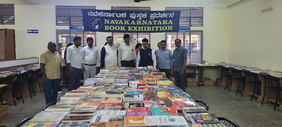 ಮೈಸೂರು | ಪುಸ್ತಕದ ಸ್ನೇಹ: ವಿದ್ಯಾರ್ಥಿಗಳಿಗೆ ಮಂಟೇಲಿಂಗು ಸಲಹೆ