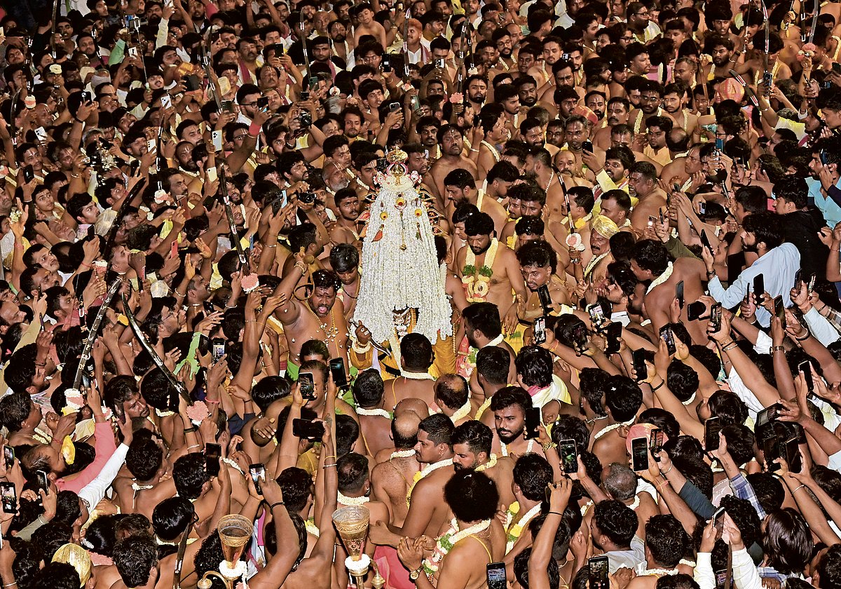 ಏ.1ಕ್ಕೆ ಬೆಂಗಳೂರು ಕರಗ ಮಹೋತ್ಸವ: ಅಗತ್ಯ ಸಿದ್ಧತೆಗೆ  ರಾಮಲಿಂಗಾರೆಡ್ಡಿ ಸೂಚನೆ