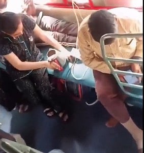 Video| ರೈಲಿನಲ್ಲಿ ಕೆಟಲ್ ಬಳಸಿ ಅಡುಗೆ ತಯಾರಿಸಿದ ಮಹಿಳೆ; ಮುಂದೇನಾಯ್ತು?