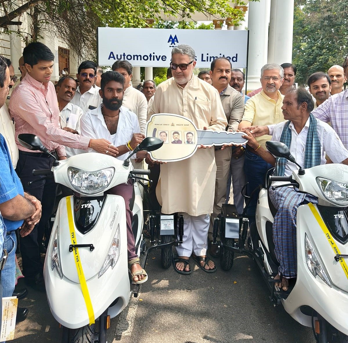ಮೈಸೂರು: 22 ಅಂಗವಿಕಲರಿಗೆ ತ್ರಿಚಕ್ರವಾಹನ 