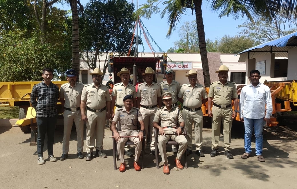 ಕಳುವಾಗಿದ್ದ ₹11 ಲಕ್ಷ ಮೌಲ್ಯದ ಟ್ರ್ಯಾಕ್ಟರ್, ಟ್ರೇಲರ ವಶ