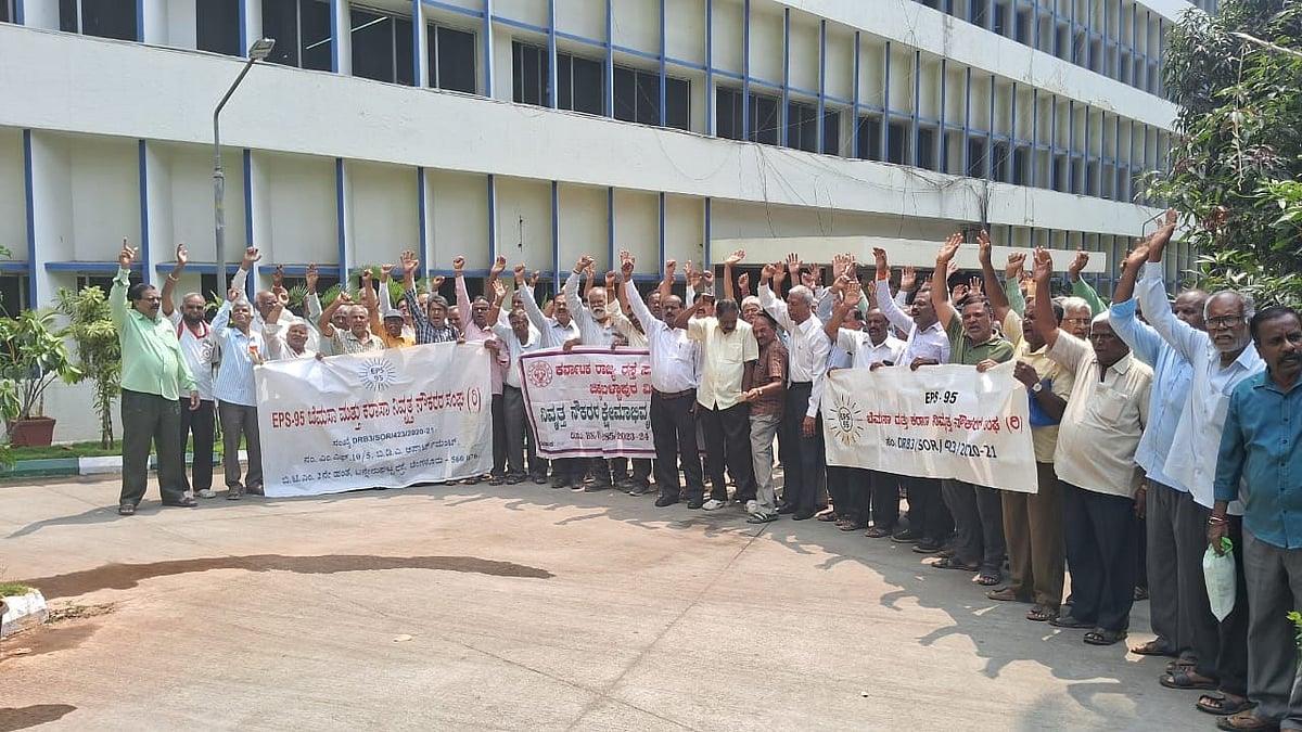 ಬೇಡಿಕೆ ಈಡೇರಿಕೆಗೆ ಆಗ್ರಹ: ಸಾರಿಗೆ ಸಂಸ್ಥೆ ನಿವೃತ್ತ ನೌಕರರ ಸಂಘದಿಂದ ಪ್ರತಿಭಟನೆ