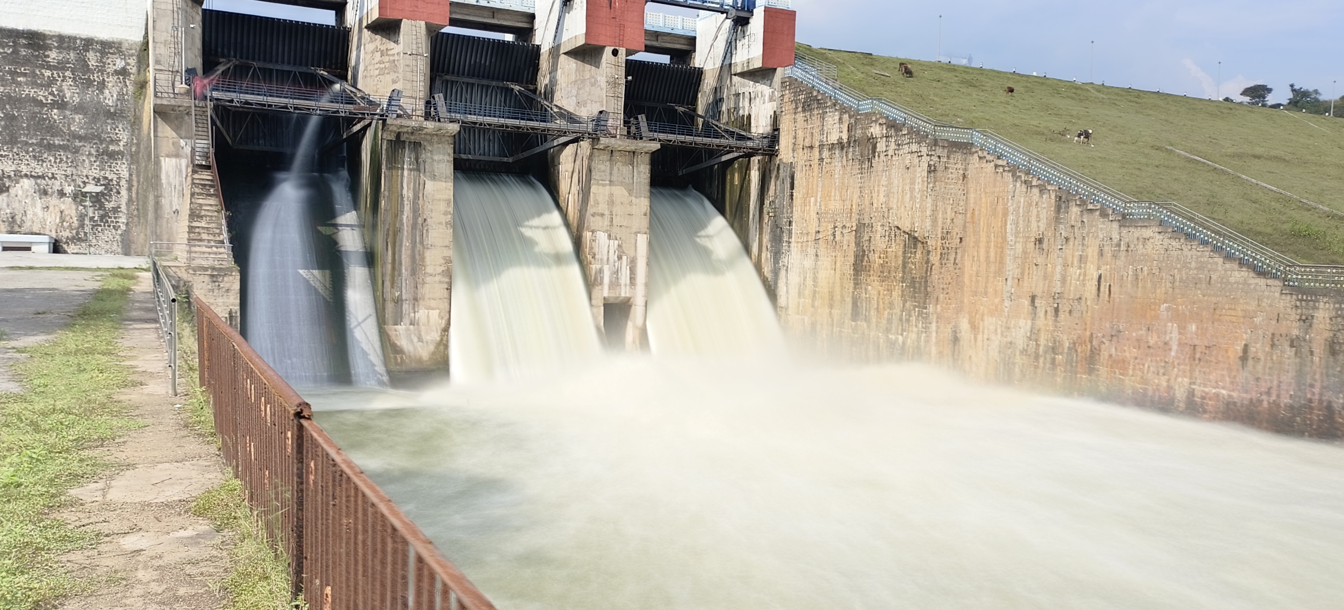 ಮಂಚನಬೆಲೆ ಜಲಾಶಯದ ಅಣೆಕಟ್ಟು