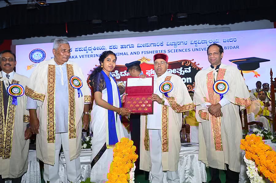 ಬೀದರ್‌ | ಪಶು ವಿ.ವಿ ಘಟಿಕೋತ್ಸವ: ಚಿನ್ನದ ಪದಕಗಳ ತೂಕ ಇಳಿಕೆ