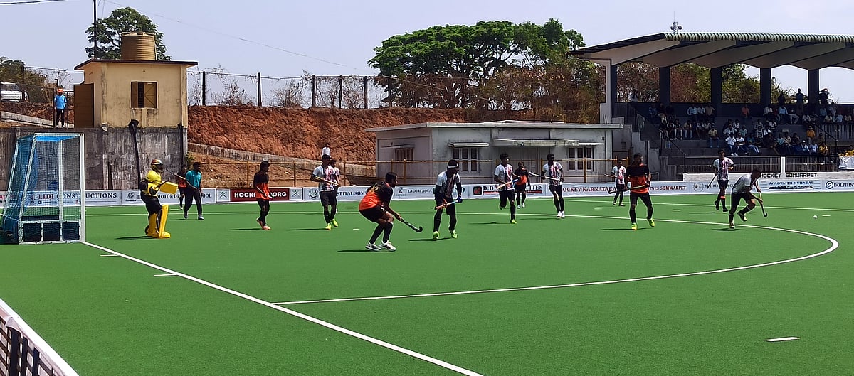ಕೊಡಗು ಜಿಲ್ಲಾಮಟ್ಟದ ಹಾಕಿ ಟೂರ್ನಿ: ನಾಲ್ಕು ತಂಡಗಳು ಸೆಮಿಫೈನಲ್‌ಗೆ