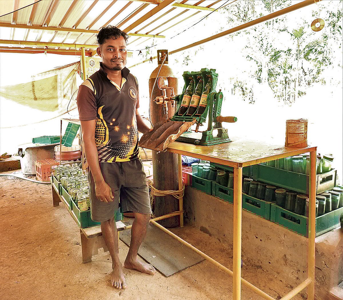 ಮಲೆಕುಡಿಯ ಸಮುದಾಯದ ಹುಡುಗನ ಸೋಡಾ ಉದ್ಯಮ