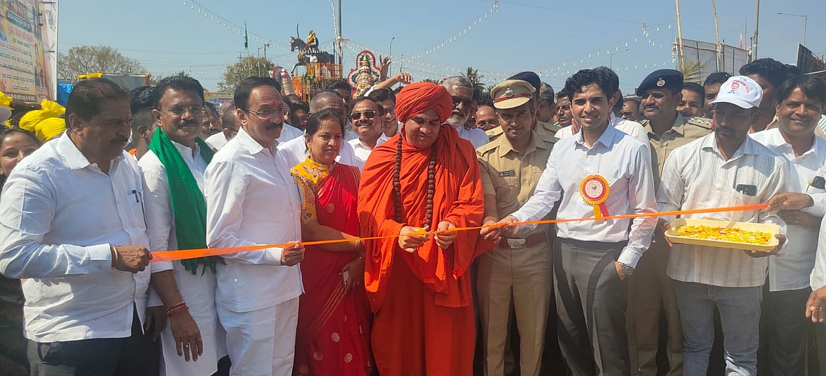 ಬೈಲಹೊಂಗಲ: ವೀರರಾಣಿ ಬೆಳವಡಿ ಮಲ್ಲಮ್ಮನ 349ನೇ ವಿಜಯೋತ್ಸವ‌ಕ್ಕೆ ಸಂಭ್ರಮದ ಚಾಲನೆ