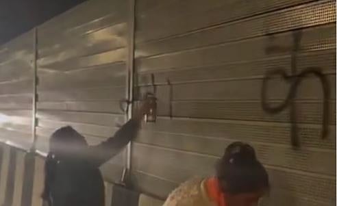 ಹೆದ್ದಾರಿಯ ಮೇಲೆ ಮುಸ್ಲಿಂ ವಿರೋಧಿ ಬರಹ: ಬಲಪಂಥೀಯ ಸಂಘಟನೆ ವಿರುದ್ಧ ಪ್ರಕರಣ