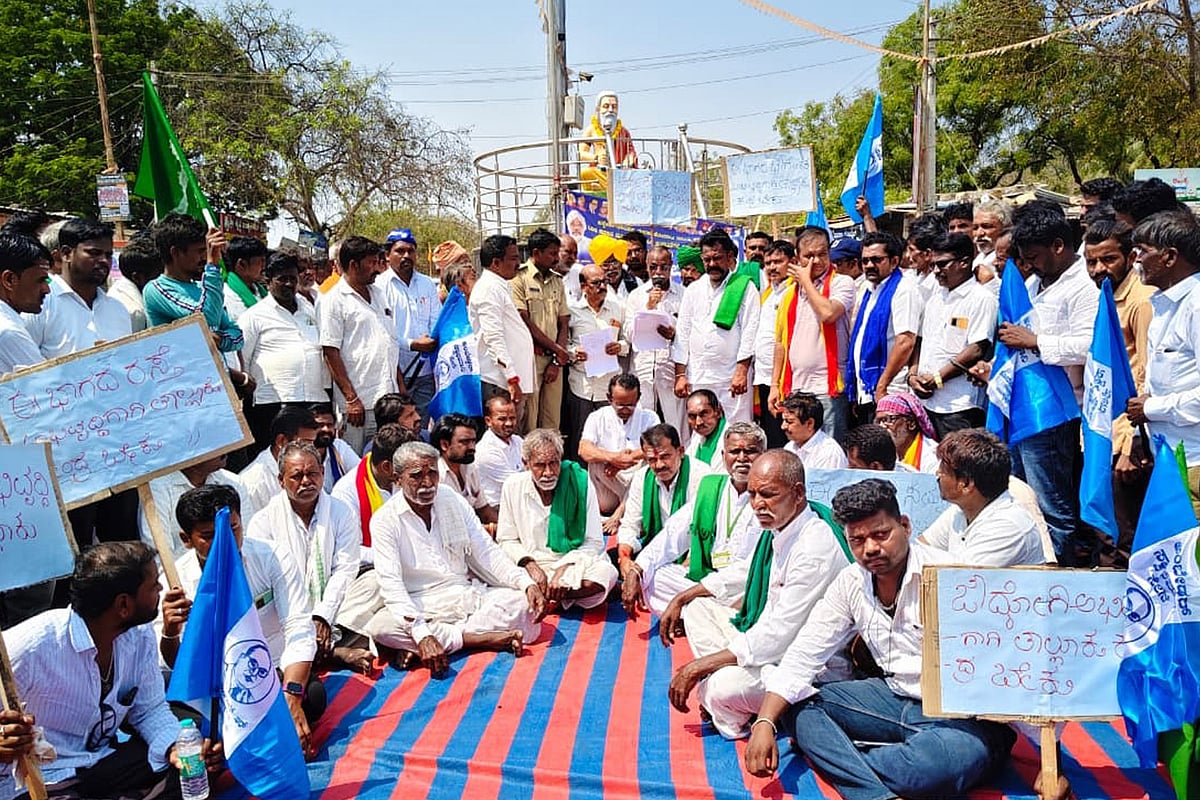 ಕಕ್ಕೇರಾ: ತಾಲ್ಲೂಕು ಕೇಂದ್ರಕ್ಕೆ ಒತ್ತಾಯಿಸಿ ಬಂದ್‌ 