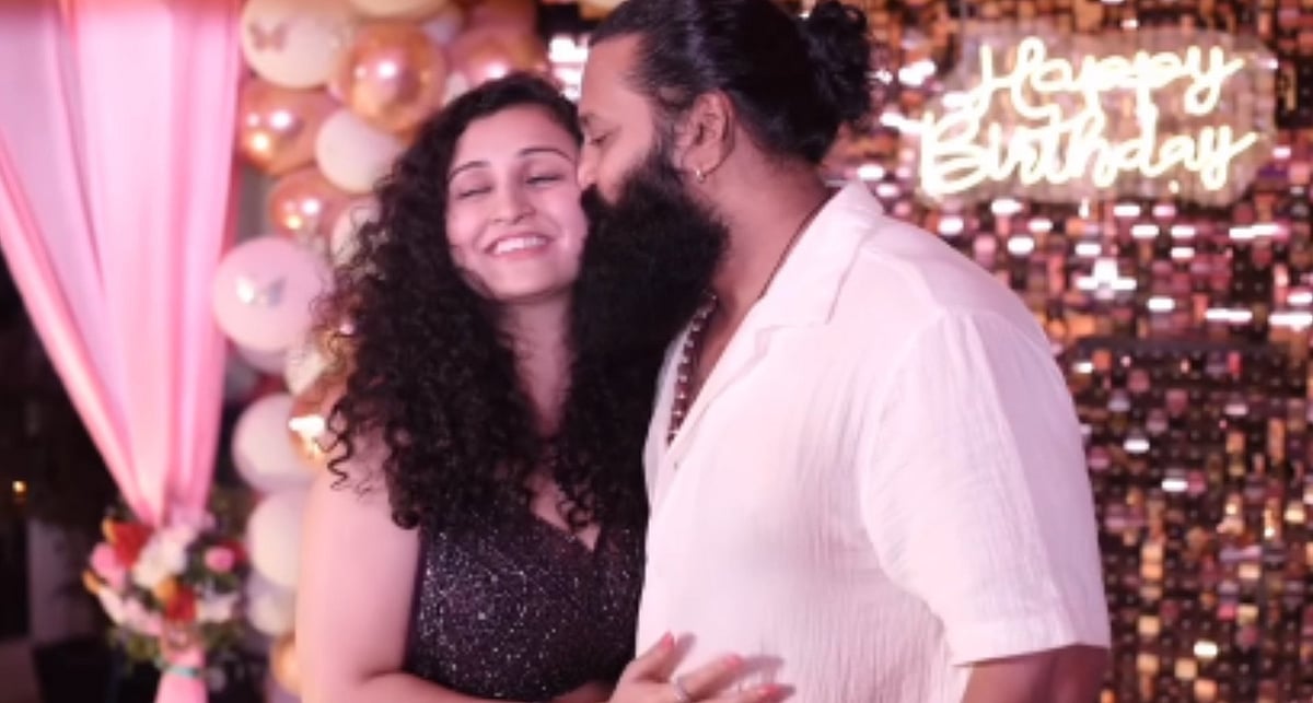 ಅಪರೂಪದ ಬೆಳದಿಂಗಳು ನೀನು; ಪತ್ನಿ ಪ್ರಗತಿಗೆ ವಿಶೇಷವಾಗಿ ಶುಭಕೋರಿದ ರಿಷಬ್ ಶೆಟ್ಟಿ