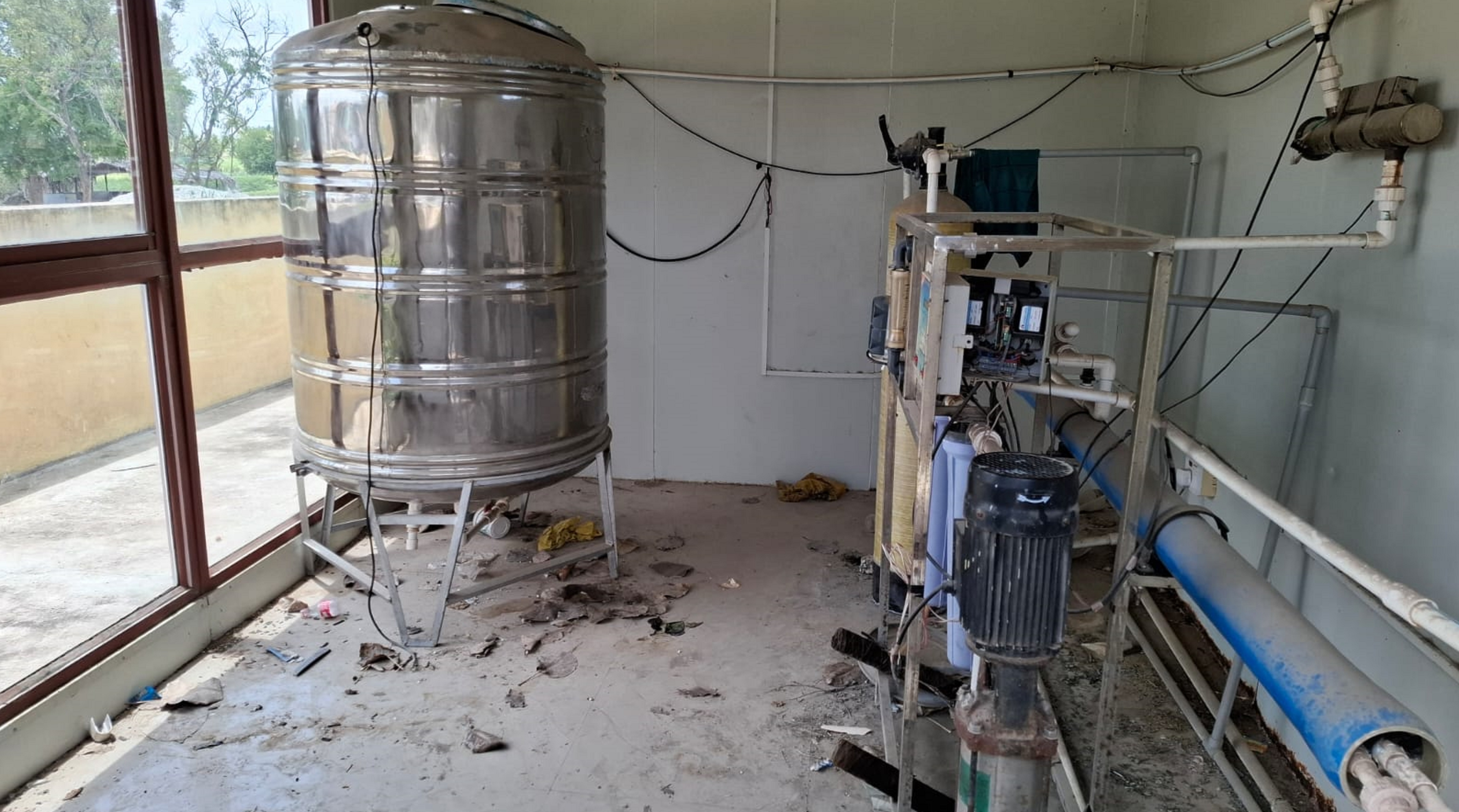 ಸಂಪೂರ್ಣ ಹಾಳಾಗಿರುವ ಹೊಸದುರ್ಗ ತಾಲ್ಲೂಕಿನ ಮಳಲಿ ಗ್ರಾಮದ ಶುದ್ಧ ಕುಡಿಯುವ ನೀರಿನ ಘಟಕ