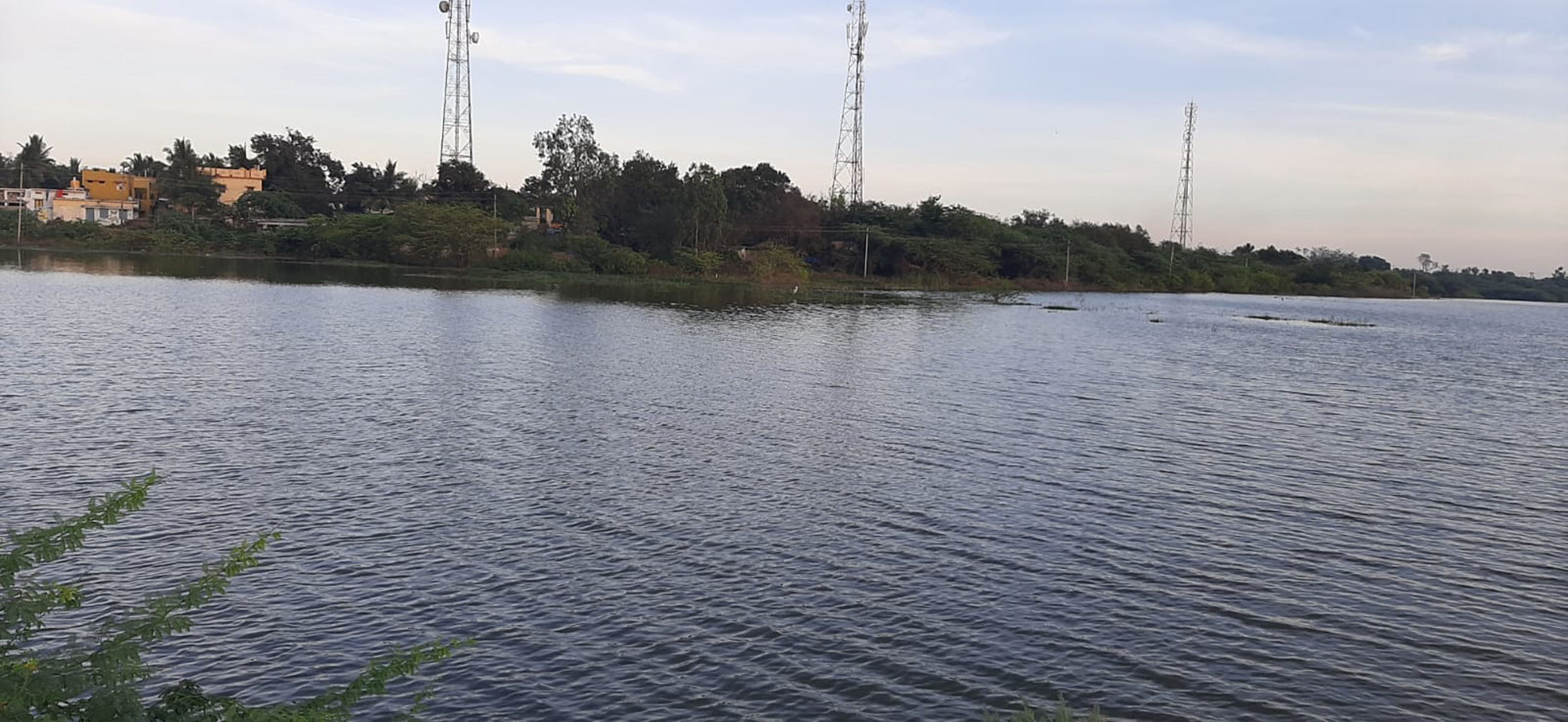 ಹಿರೇಹಡಗಲಿ ಕೆರೆ ಮೈದುಂಬಿದೆ