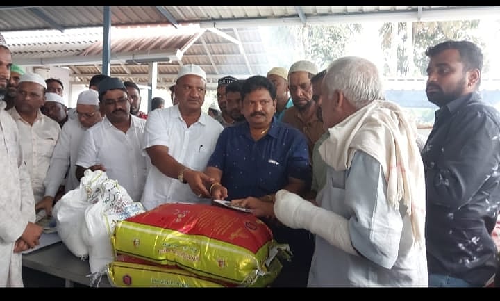 ಹುಣಸೂರು: ವಕ್ಫ್‌ ಮಂಡಳಿಯಿಂದ ರಂಜಾನ್‌ ಕಿಟ್‌ ವಿತರಣೆ