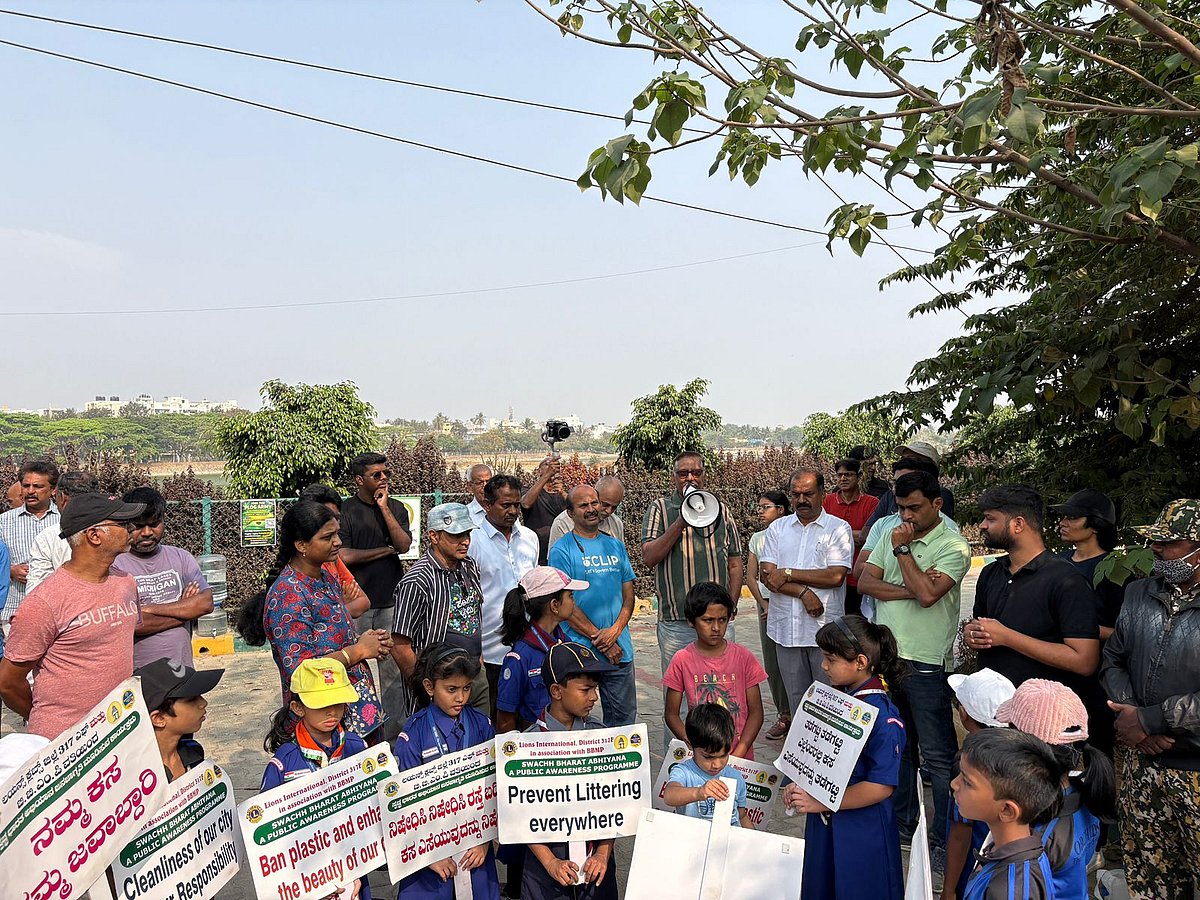 ಕೆ.ಆರ್.ಪುರ: ಹೊರಮಾವು ಅಗರ ಕೆರೆ ಸ್ವಚ್ಚತೆ ಅಭಿಯಾನ