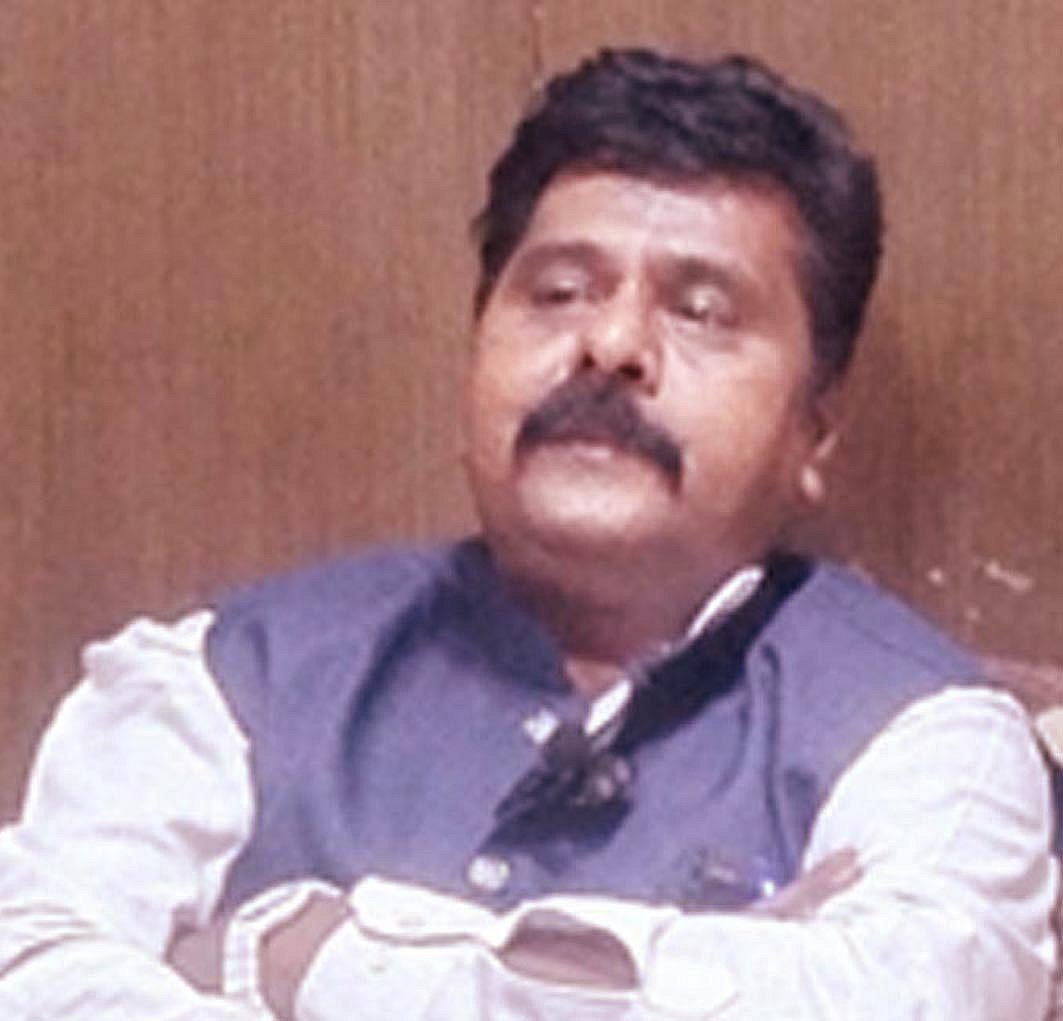 ಬಲಗೈ ಸಮುದಾಯದ ಜನರು ಜಾಗೃತರಾಗಿ: ವಕೀಲ ಆರ್.ಎಂ. ಚೌರ ಮನವಿ