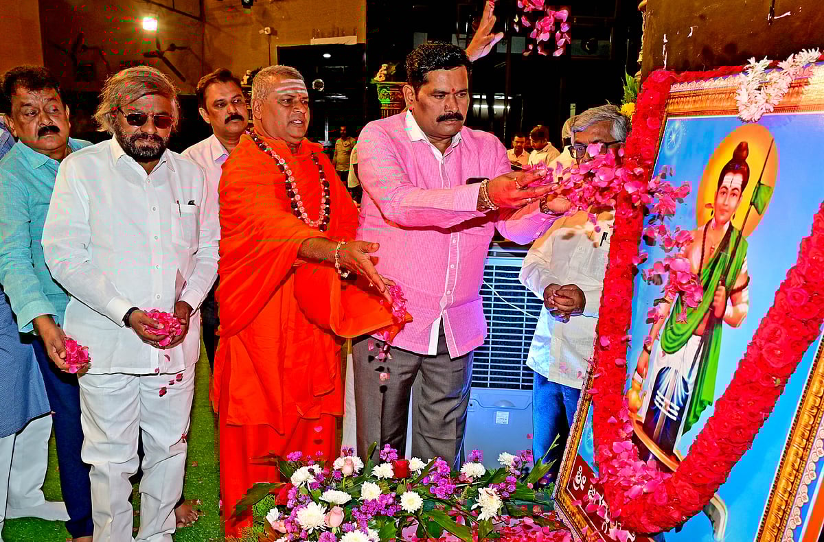 ಎಲ್ಲರಿಗೂ ಲಿಂಗ ದೀಕ್ಷೆ ನೀಡಿದ್ದ ರೇಣುಕಾಚಾರ್ಯರು: ಸಚಿವ ಶಿವರಾಜ ತಂಗಡಗಿ