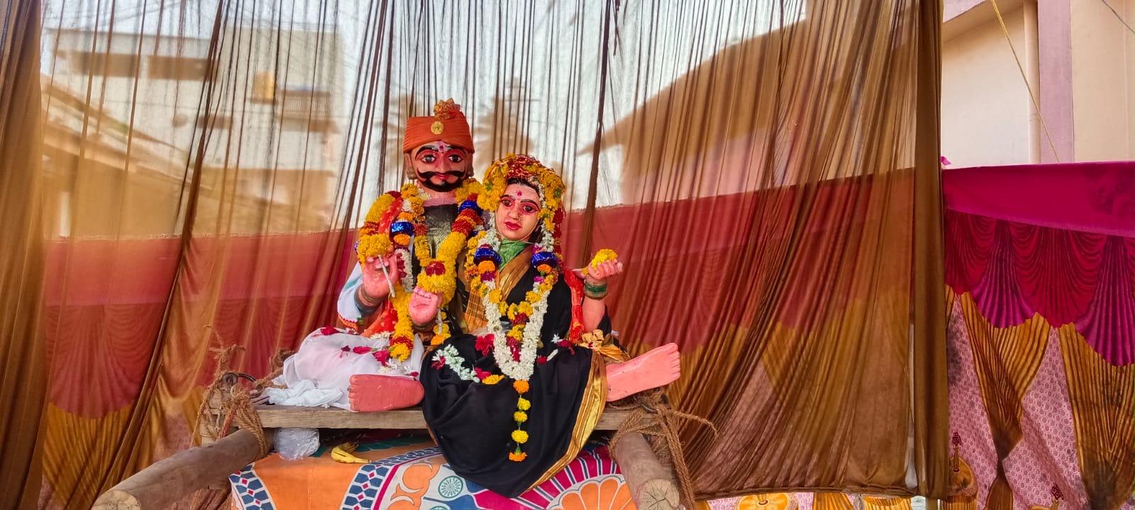 ಹಳಿಯಾಳದ ಗೌರಿಗುಡಿ ಹತ್ತಿರ ರತಿಮನ್ಮಥ ದೇವರ ಪ್ರತಿಷ್ಠಾಪಿಸಲಾಯಿತು