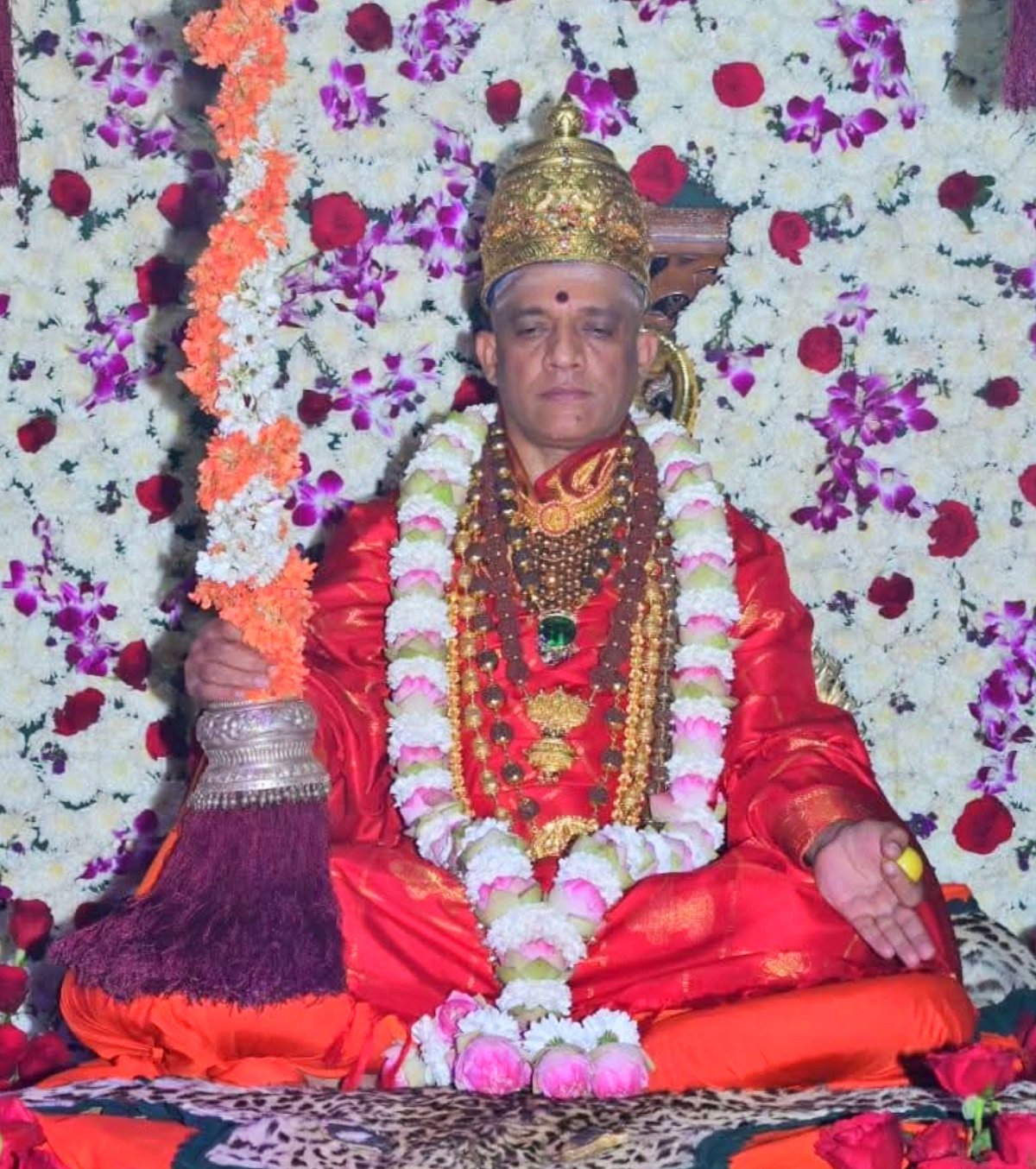 ಚುಂಚಶ್ರೀ ಜ್ವಾಲಾಪೀಠಾರೋಹಣ: ಮೆರವಣಿಗೆಯಲ್ಲಿ ಶ್ರೀಮಠದ ವಟುಗಳ ವೇದ ಘೋಷಗಳ ಝೇಂಕಾರ