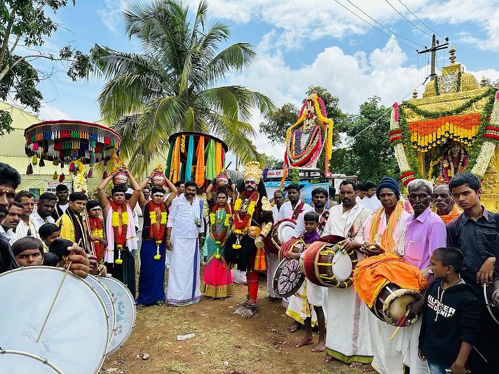 ಹಂಪಾಪುರ: ಮಹದೇವ ನಗರದಲ್ಲಿ ಶನೇಶ್ವರ ಸ್ವಾಮಿ ಉತ್ಸವ