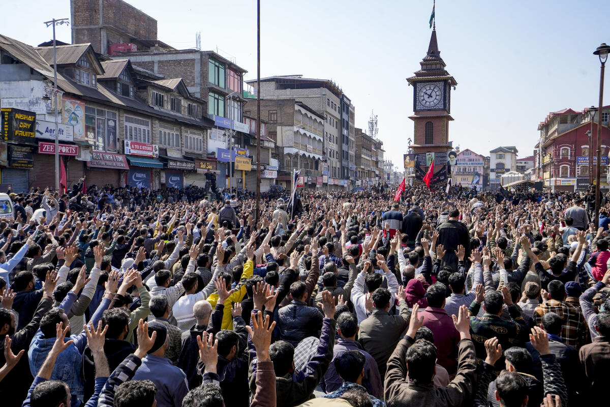 ಖಮೇನಿ ಹತ್ಯೆ ಖಂಡಿಸಿ ಘಂಟಾ ಘರ್‌ನಲ್ಲಿ ನಡೆದಿದ್ದ ಪ್ರತಿಭಟನೆ