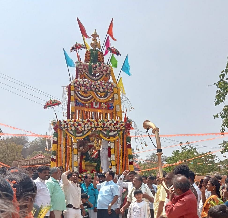ಗುಟ್ಟೆ ಲಕ್ಷ್ಮಿನರಸಿಂಹ ರಥೋತ್ಸವ