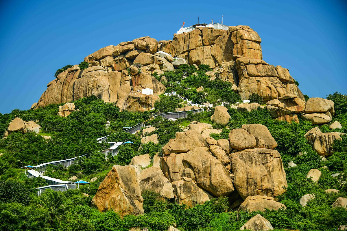 ಅಂಜನಾದ್ರಿ ಬೆಟ್ಟ ಏರುವಾಗ ಪ್ರವಾಸಿ ಸಾವು