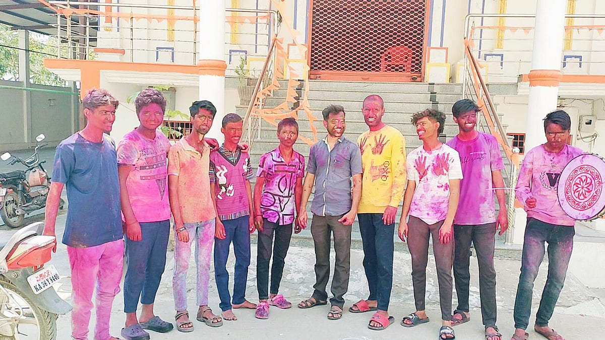 ಸಿಂಧನೂರಿನಲ್ಲಿ ಹೋಳಿ ಹಬ್ಬದ ಸಂಭ್ರಮ