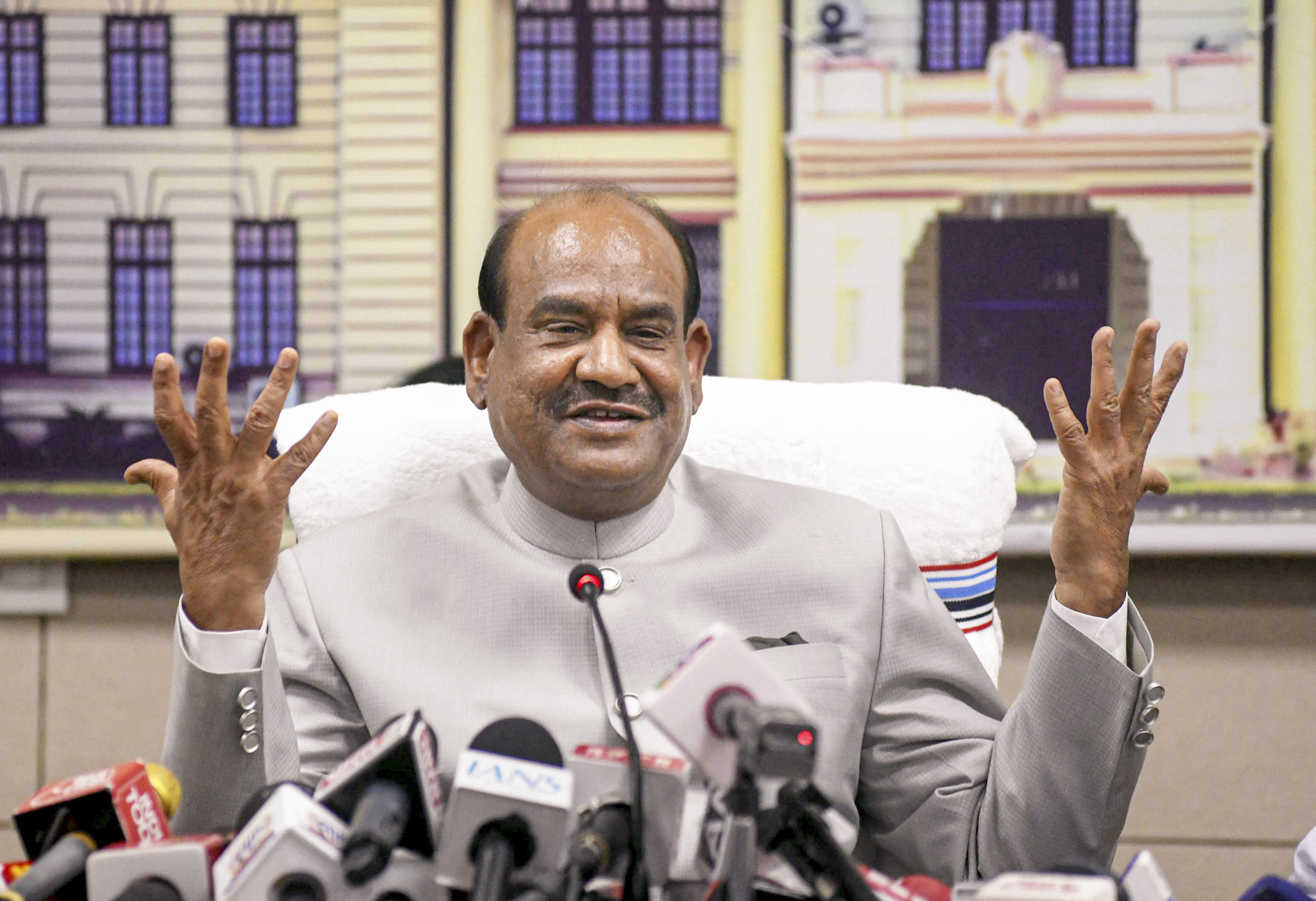 ಸದಸ್ಯರ ಜತೆ ಕೂರಲಿರುವ ಓಂ ಬಿರ್ಲಾ: ಅಪರೂಪದ ಕ್ಷಣಕ್ಕೆ ಸಾಕ್ಷಿಯಾಗಲಿದೆ ಲೋಕಸಭೆ