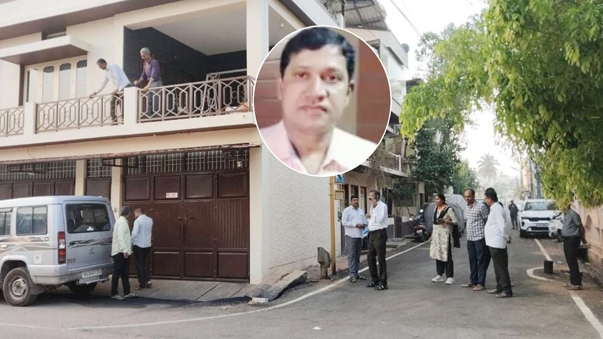 ಹಾಸನ | ಲೋಕಾಯುಕ್ತ ದಾಳಿ: 4 ಗಂಟೆಗಳ ನಂತರ ಮನೆ ಬಾಗಿಲು ತೆರೆದ ಎಇಇ ಸತ್ಯನಾರಾಯಣ