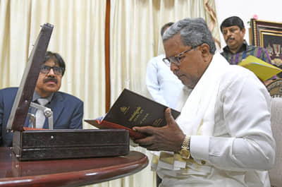 2023ರಲ್ಲಿ ಎರಡನೇ ಅವಧಿಗೆ ಮುಖ್ಯಮಂತ್ರಿಯಾಗಿರುವ ಸಿದ್ದರಾಮಯ್ಯ ಅವರು 2023-24ರಲ್ಲಿ ಬಜೆಟ್‌ ಗಾತ್ರ ₹3,27,453 ಕೋಟಿ, 2024-25ರಲ್ಲಿ ಬಜೆಟ್‌ ಗಾತ್ರ ₹3,71,383 ಕೋಟಿ ಹಾಗೂ 2026-27ರಲ್ಲಿ ಬಜೆಟ್‌ ಗಾತ್ರ ₹4,48,004 ಕೋಟಿ ಇತ್ತು.