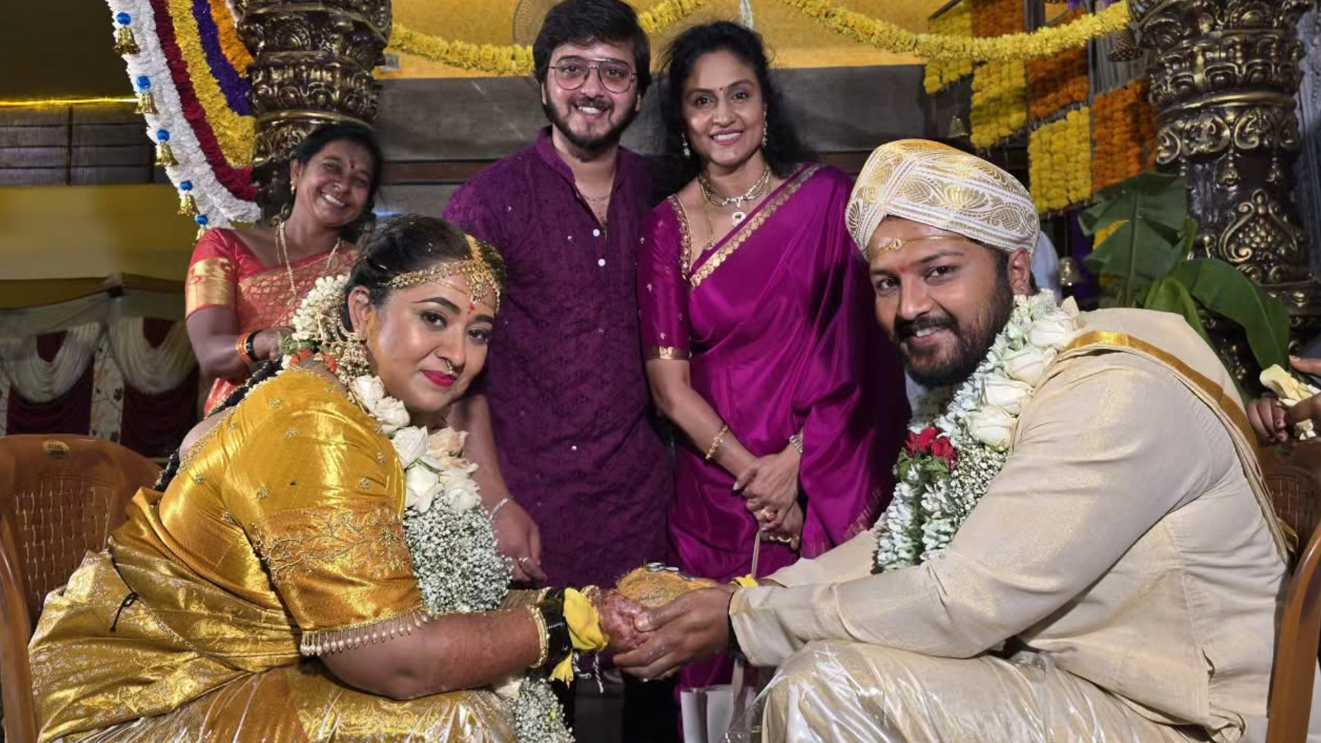 ನಟ ದರ್ಶಿತ್ ಗೌಡ ಮದುವೆಯಲ್ಲಿ ಧಾರಾವಾಹಿ ಕಲಾವಿದರು ಭಾಗಿ
