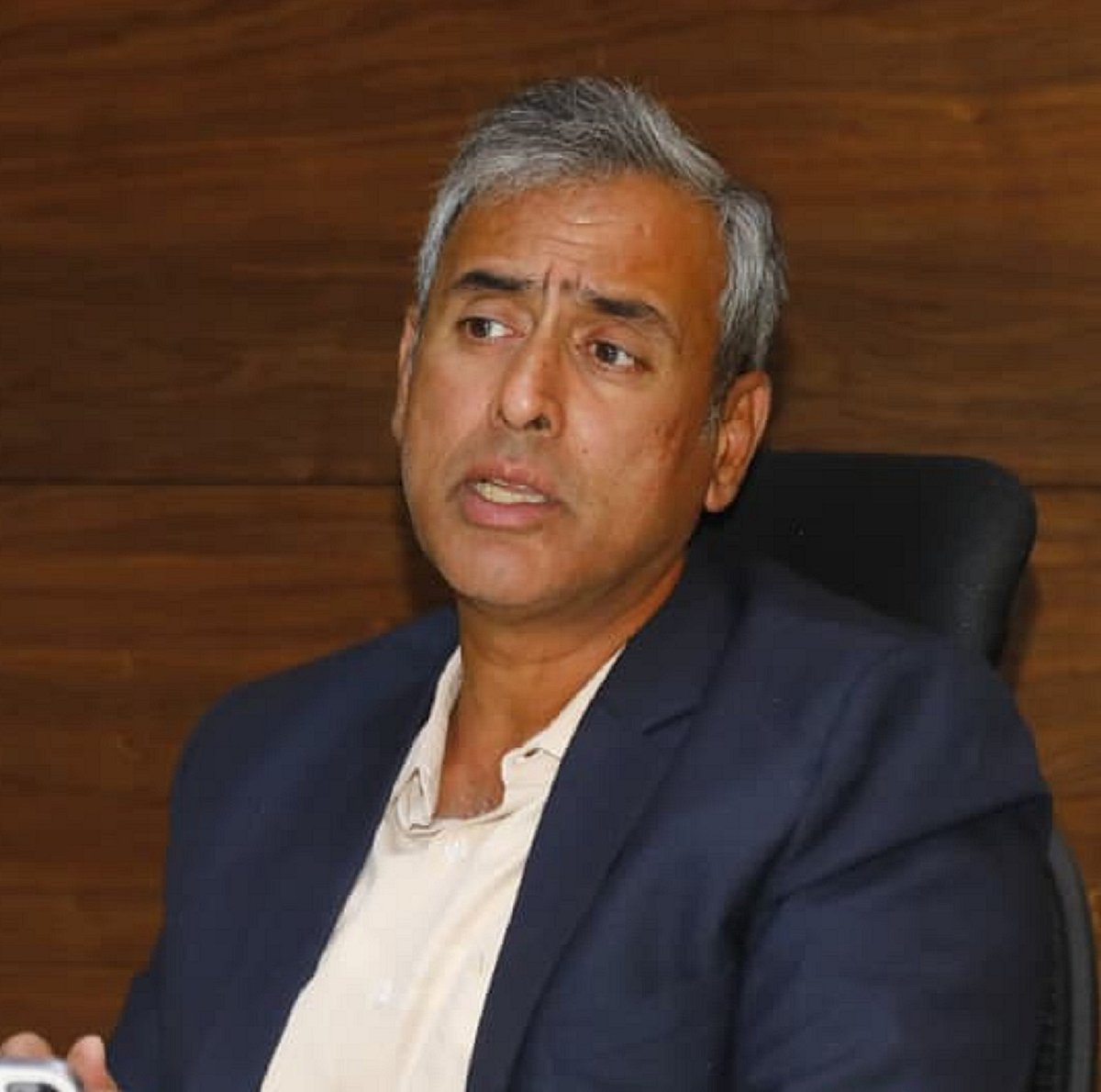 ಬೀದಿ ಬದಿ ವ್ಯಾಪಾರಿಗಳಿಗೆ ಕ್ಯೂ–ಆರ್ ಕೋಡ್ ಒಳಗೊಂಡ ಗುರುತಿನ ಚೀಟಿ ನೀಡಿ: ರಾವ್‌