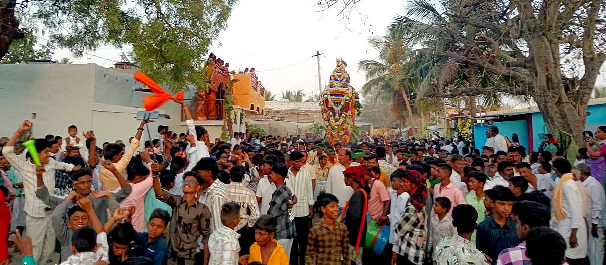 Rathotsava Festival: ಕುರುಗೋಡು: ಸಂಭ್ರಮದ ಶರಣಬಸವೇಶ್ವರ ರಥೋತ್ಸವ