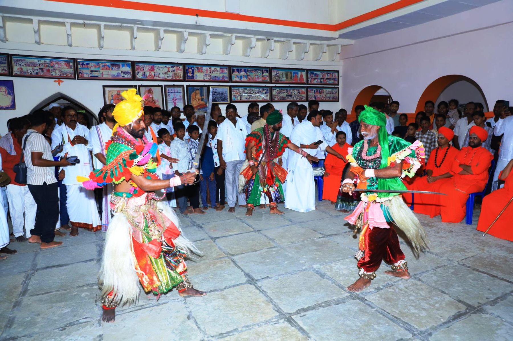ಸೈದಾಪುರ ಸಮೀಪದ ನೇರಡಗಂ ಶ್ರೀಮಠದ ಜಾತ್ರಾ ಮಹೋತ್ಸವದಲ್ಲಿ ಪುರವಂತರ ಭಕ್ತಿ ಸೇವೆ ಗಮನ ಸೆಳೆಯಿತು