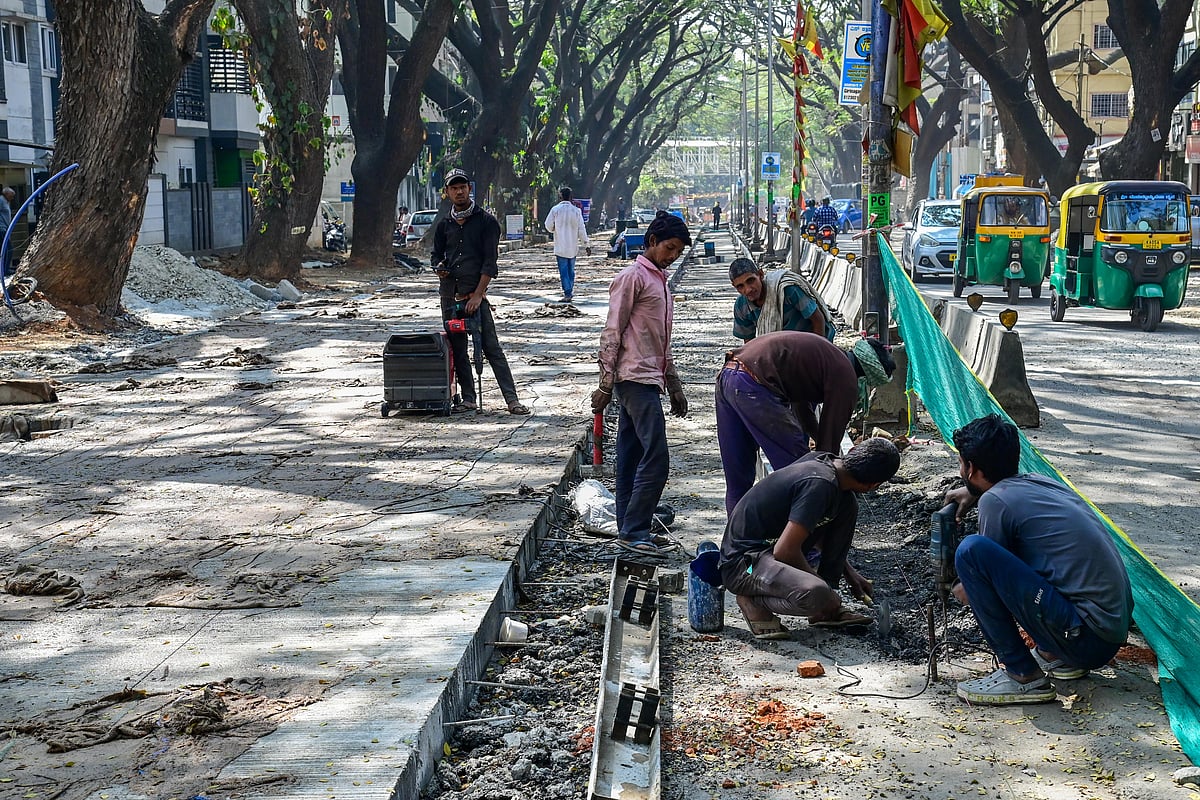 ಗುಬ್ಬಿ | ವೈಟ್‌ ಟಾಪಿಂಗ್‌: ಮಾರ್ಗ ಬದಲು
