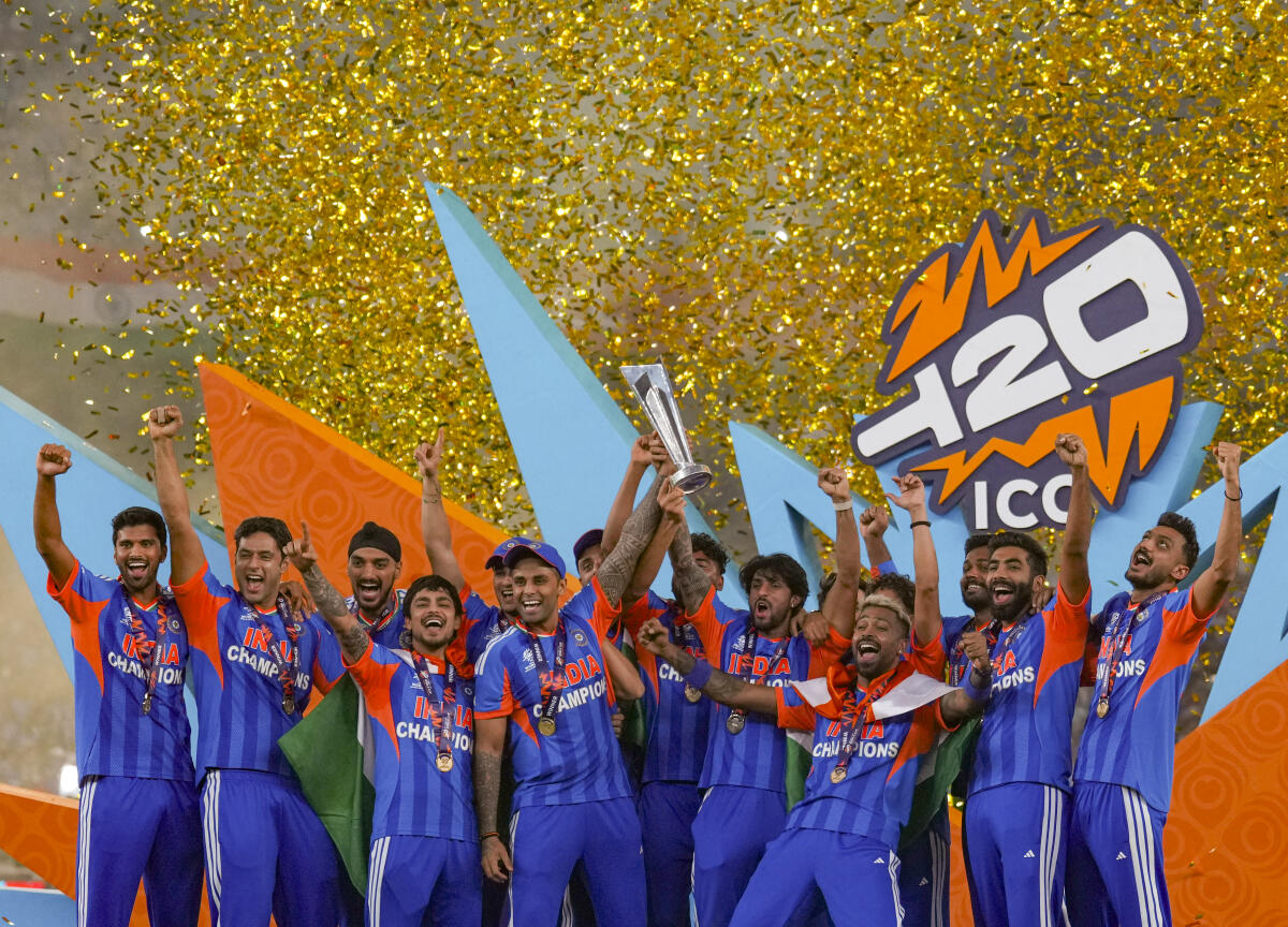 ವಿಶ್ವಕಪ್ ಗೆದ್ದ ಭಾರತ ತಂಡದ ಸಂಭ್ರಮ