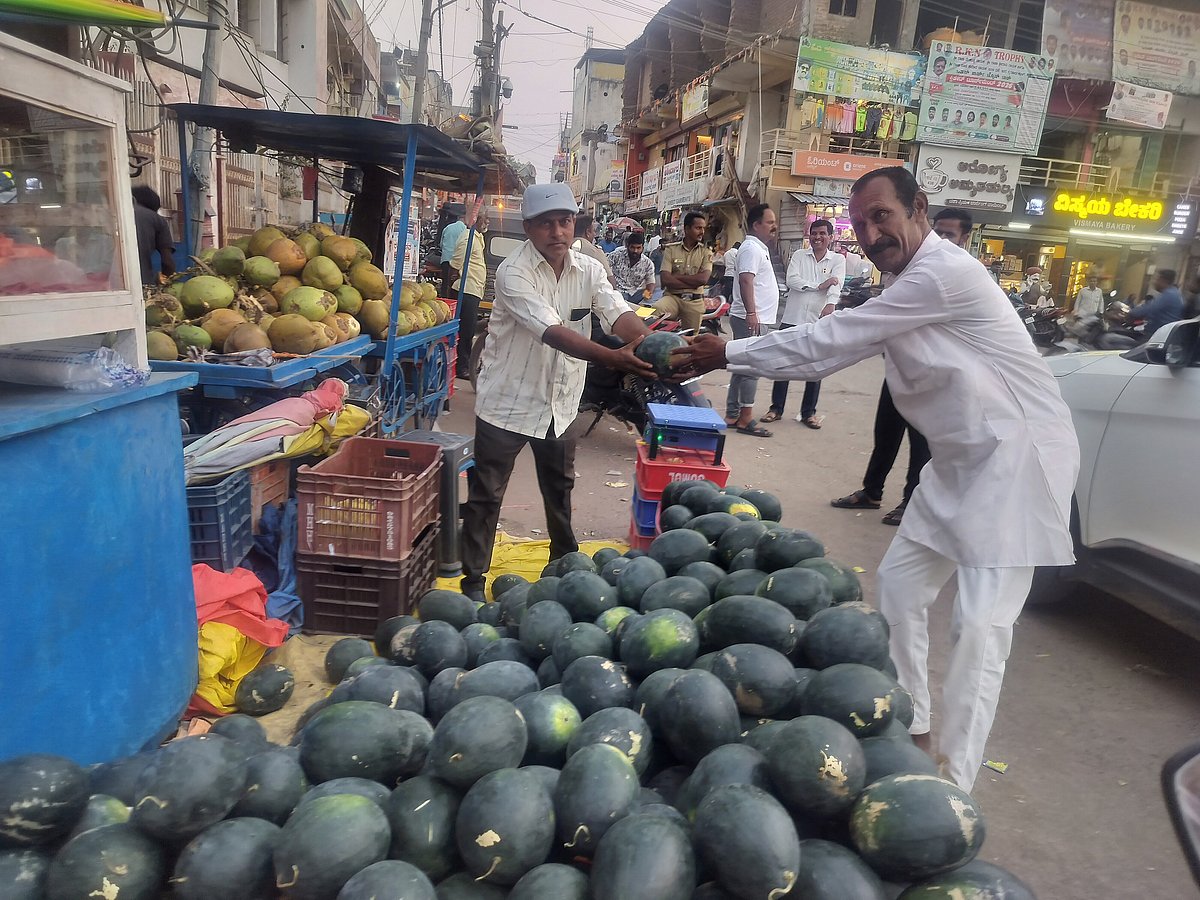 ಬಿಸಿಲಿನ ಪರಿಣಾಮ: ಕಲ್ಲಂಗಡಿ ಭರ್ಜರಿ ಮಾರಾಟ