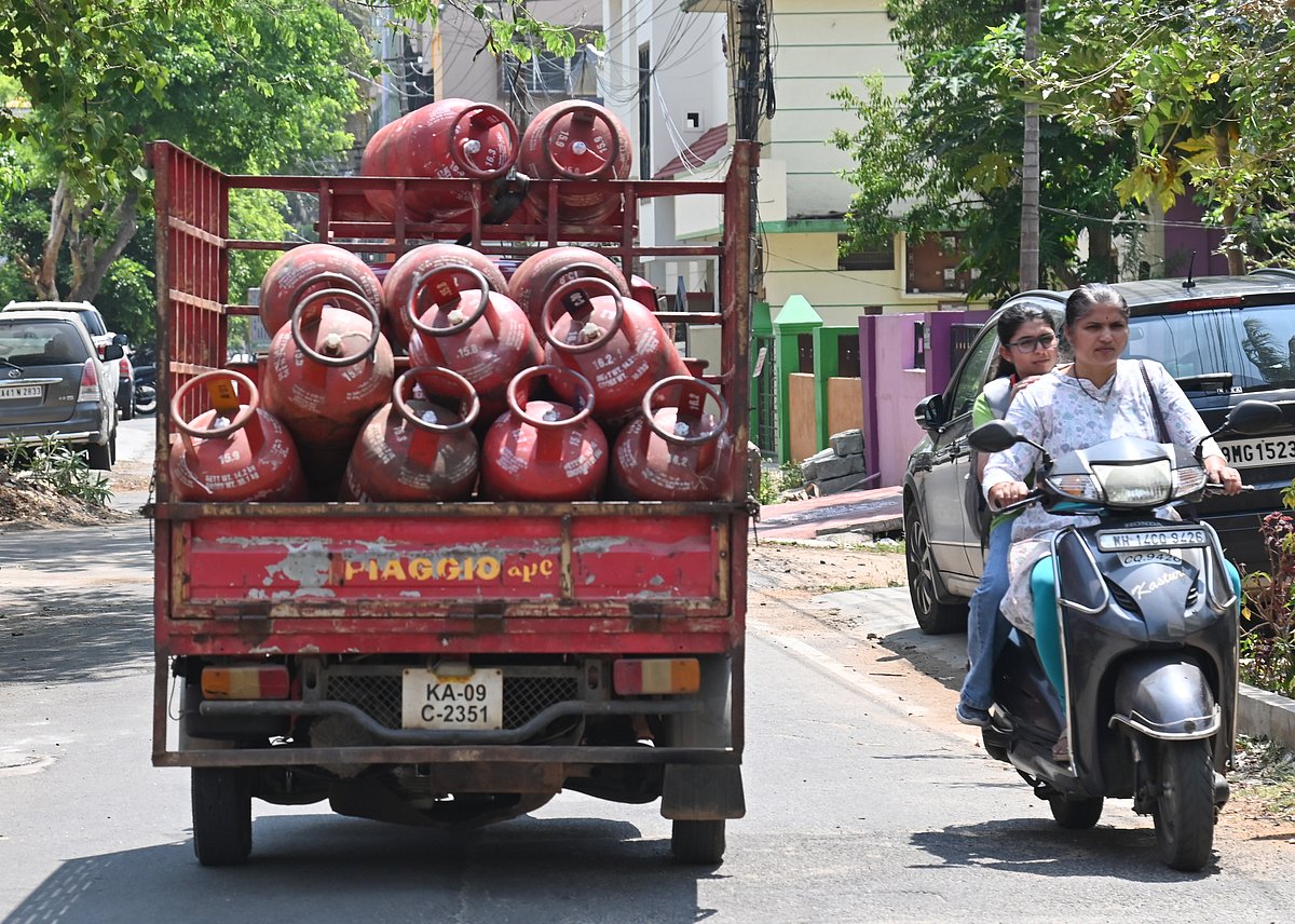 ಶುಭ ಸಮಾರಂಭಕ್ಕೂ ‘ಗ್ಯಾಸ್ ಟ್ರಬಲ್‌’: ಮದುವೆ, ಬೀಗರೂಟಕ್ಕಿಲ್ಲ ವಾಣಿಜ್ಯ ಸಿಲಿಂಡರ್