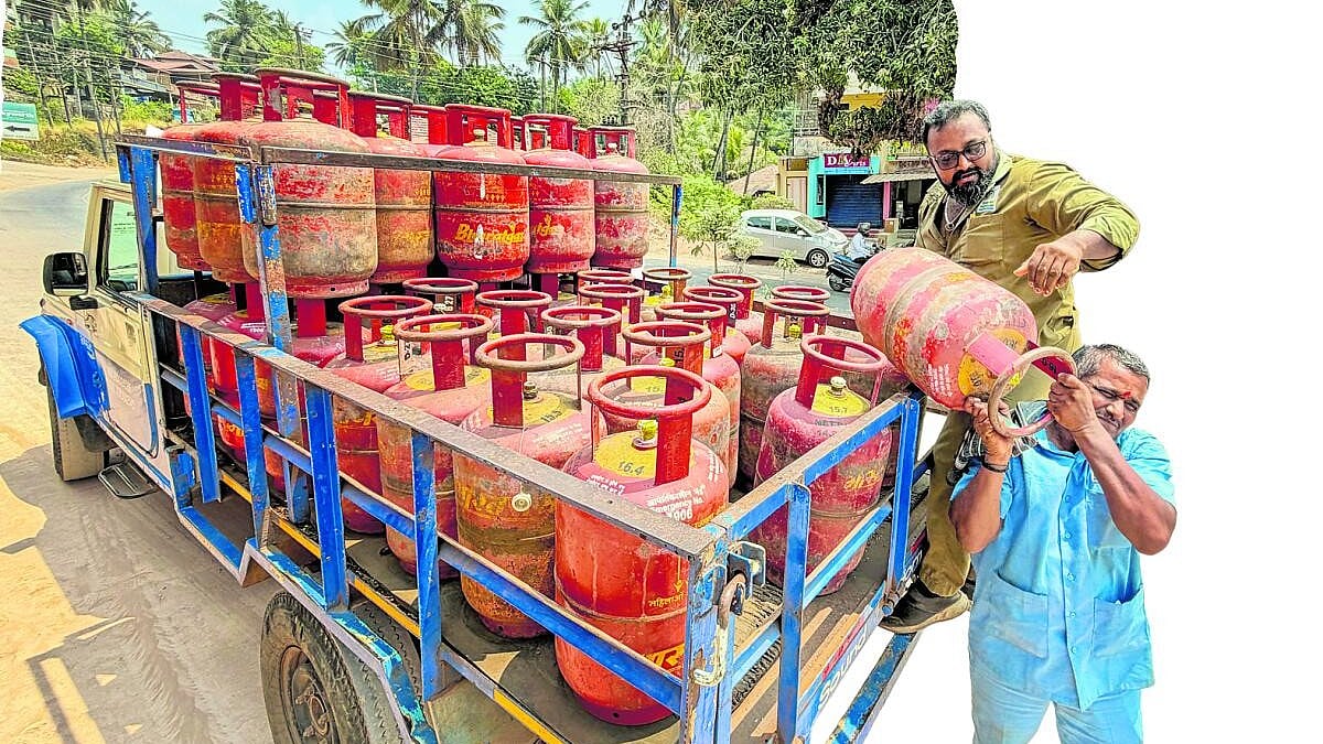 ಎಲ್‌ಪಿಜಿ ಅಭಾವ ನೀಗಿಸಲು ಪರ್ಯಾಯ ಮಾರ್ಗ ಹುಡುಕಿ: ಕೇಂದ್ರಕ್ಕೆ ಸಿದ್ದರಾಮಯ್ಯ ಪತ್ರ