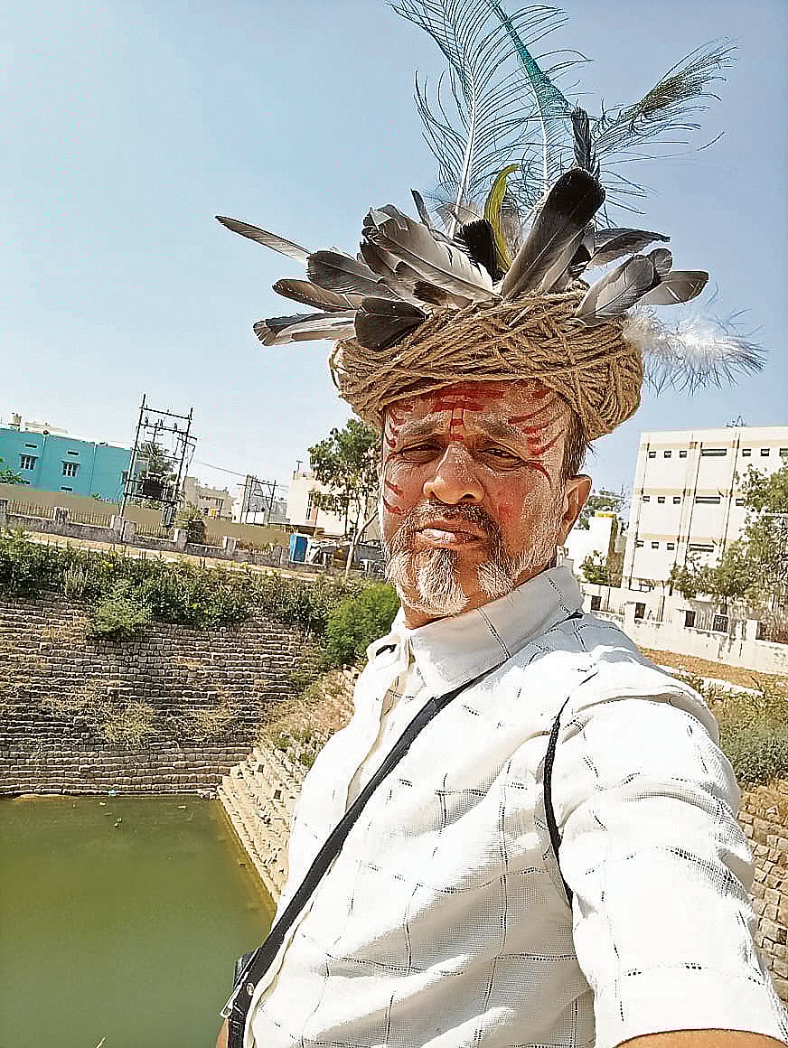 ಭಾನುವಾರದ ಪುರವಣಿ: ದಿನಕ್ಕೊಂದು ವೇಷ, ಅವರೇ ಉಮೇಶ