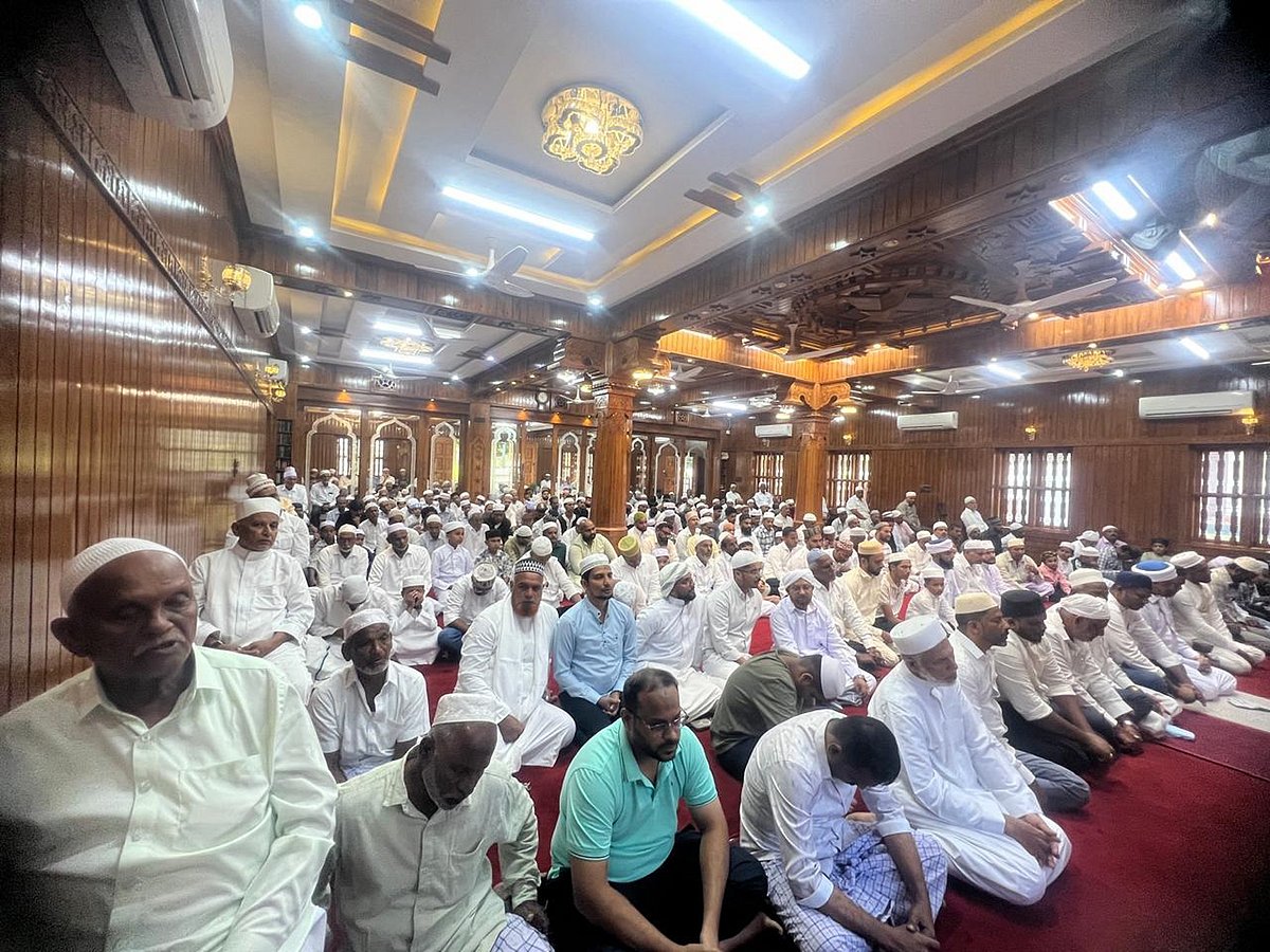 ಪಡುಬಿದ್ರಿಯಲ್ಲಿ ಈದ್ ಸಂಭ್ರಮ: ಮಸೀದಿಗಳಲ್ಲಿ ಮೊಳಗಿದ ತಕ್ಬೀರ್ ಧ್ವನಿ