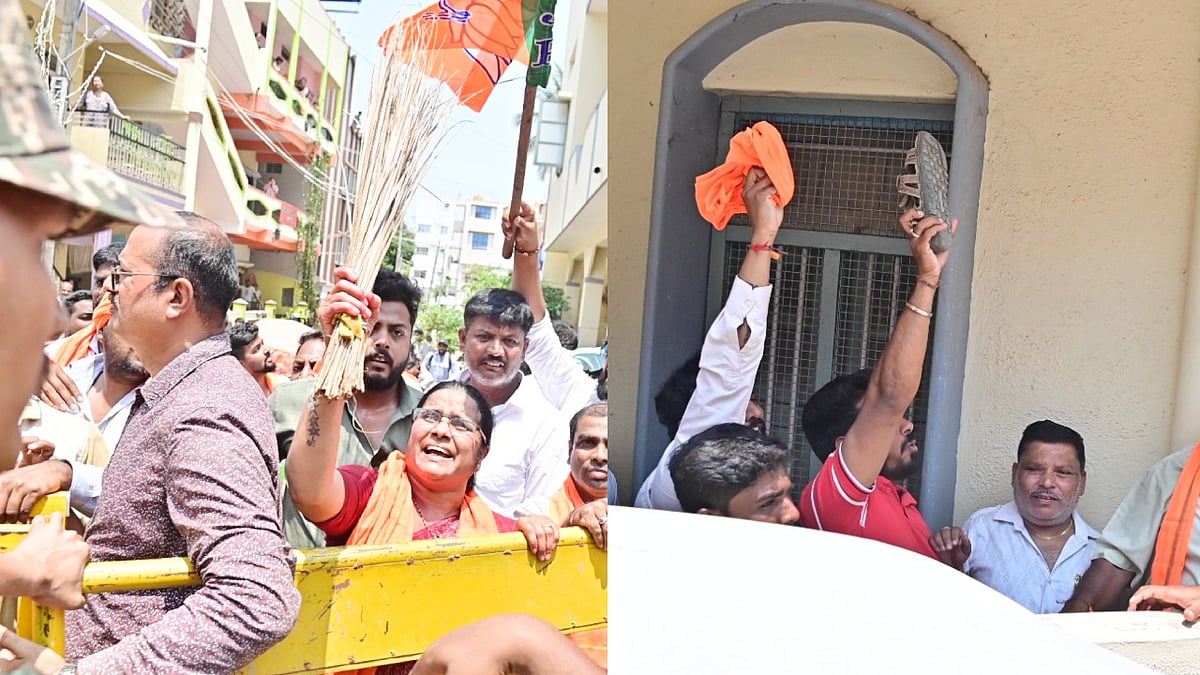 ಶಾಸಕ ಪ್ರದೀಪ್ ಈಶ್ವರ್‌ಗೆ ಚಪ್ಪಲಿ, ಪೊರಕೆ ಪ್ರದರ್ಶಿಸಿದ ಬಿಜೆಪಿ ಕಾರ್ಯಕರ್ತರು