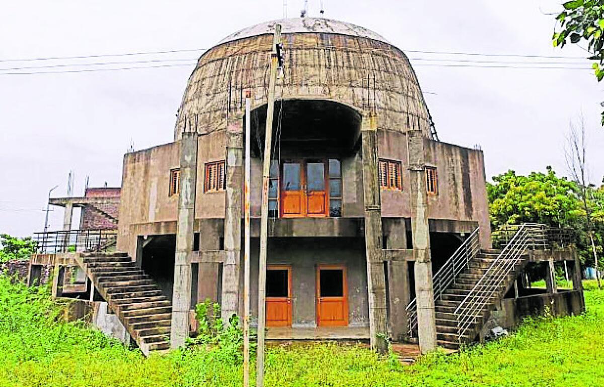 ಶಾಂತಿ ಸಾರಿದ ಬುದ್ಧನಿಗೆ ಇಲ್ಲ ವಿಹಾರ:ದಶಕದಿಂದಲೂ ನಿರ್ಮಾಣ ಹಂತದಲ್ಲೇ ಇರುವ ಕಟ್ಟಡ