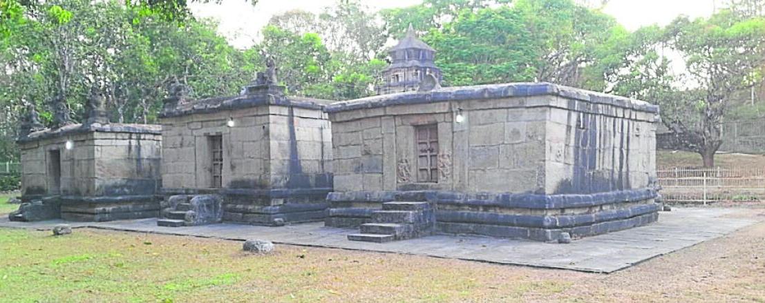 ನಿರ್ಲಕ್ಷ್ಯಕ್ಕೆ ತುತ್ತಾಗಿವೆ ಕೊಡಗಿನ ಜೈನ ಸ್ಮಾರಕಗಳು