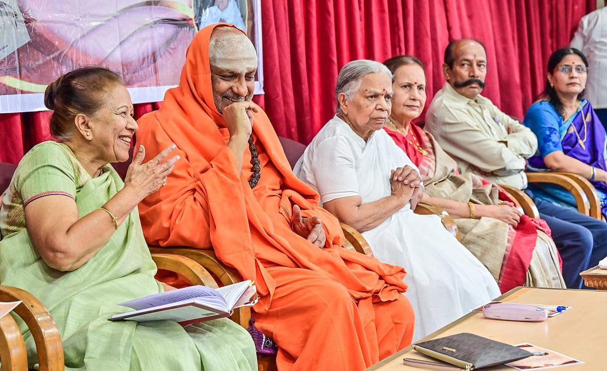ಕುಟುಂಬ ರಾಜಕಾರಣ ಮಾಡದ ನಿಜಲಿಂಗಪ್ಪ: ಶಿವರಾತ್ರಿ ದೇಶಿಕೇಂದ್ರ ಸ್ವಾಮೀಜಿ ಮೆಚ್ಚುಗೆ